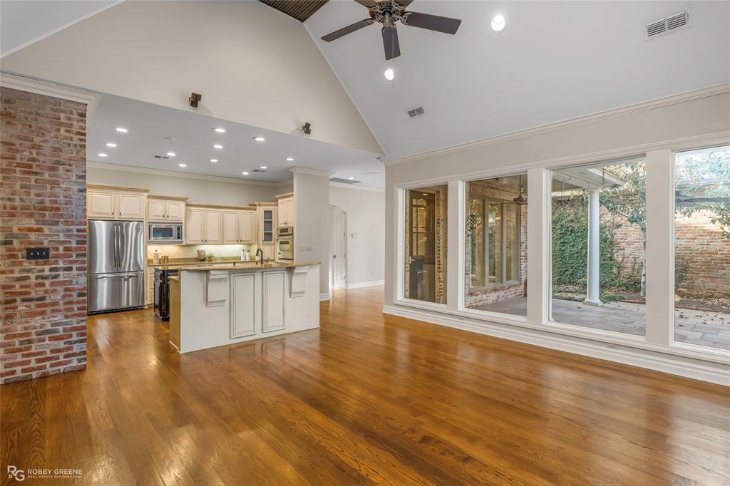 Oak Alley - Residential