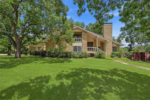 Photo of 146 River Hills Drive, Denison, TX 75020 (MLS # 21347427)