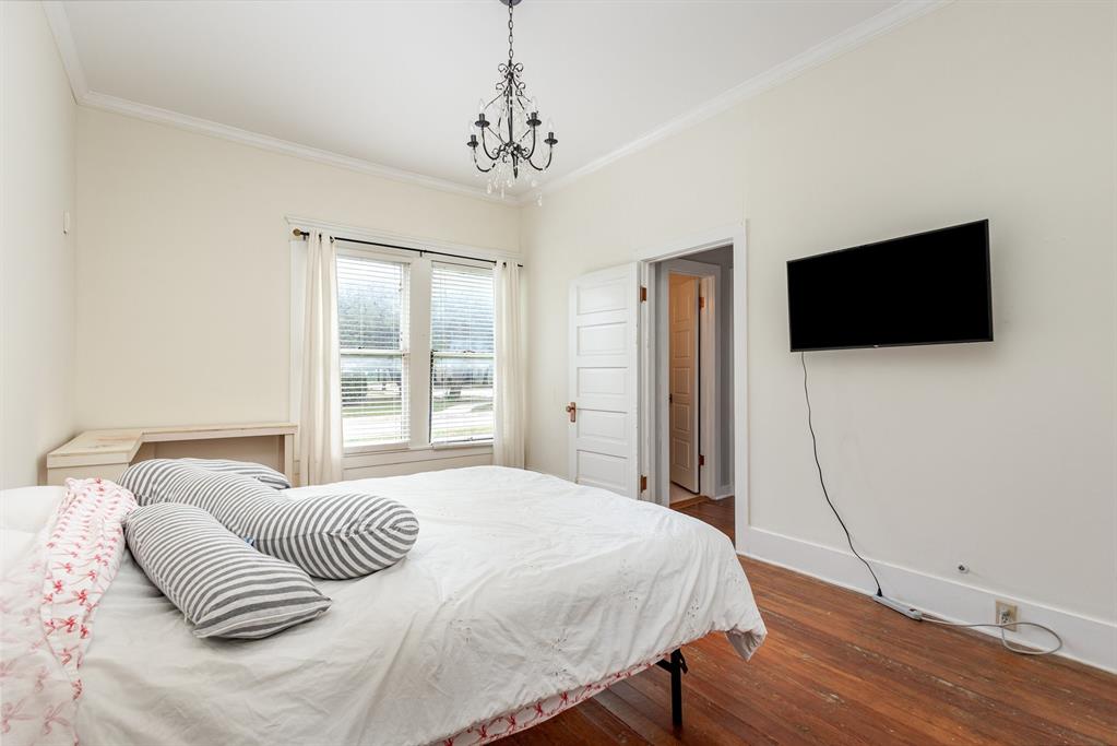 University-Rev - Residential