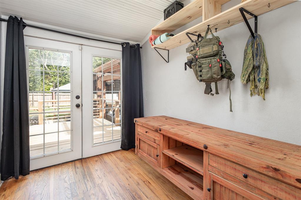 University-Rev - Residential