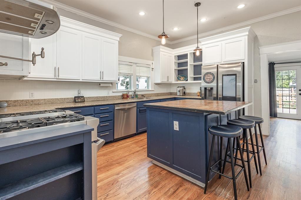 University-Rev - Residential