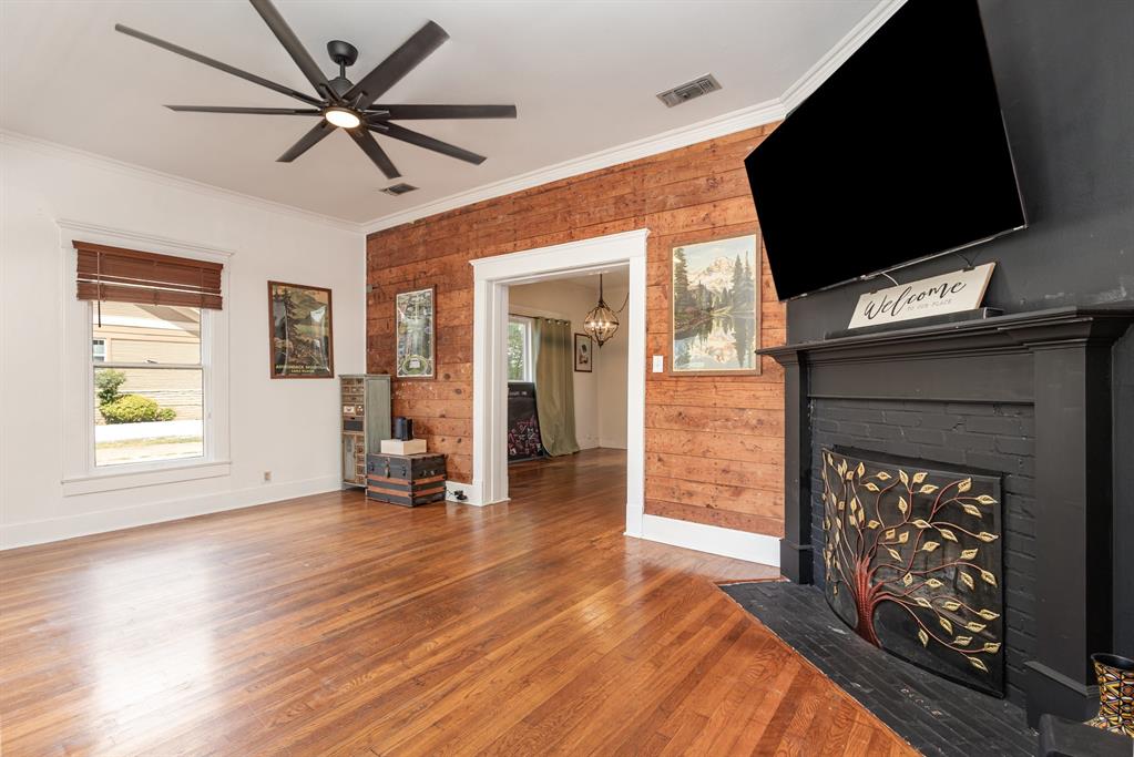 300 E University Avenue