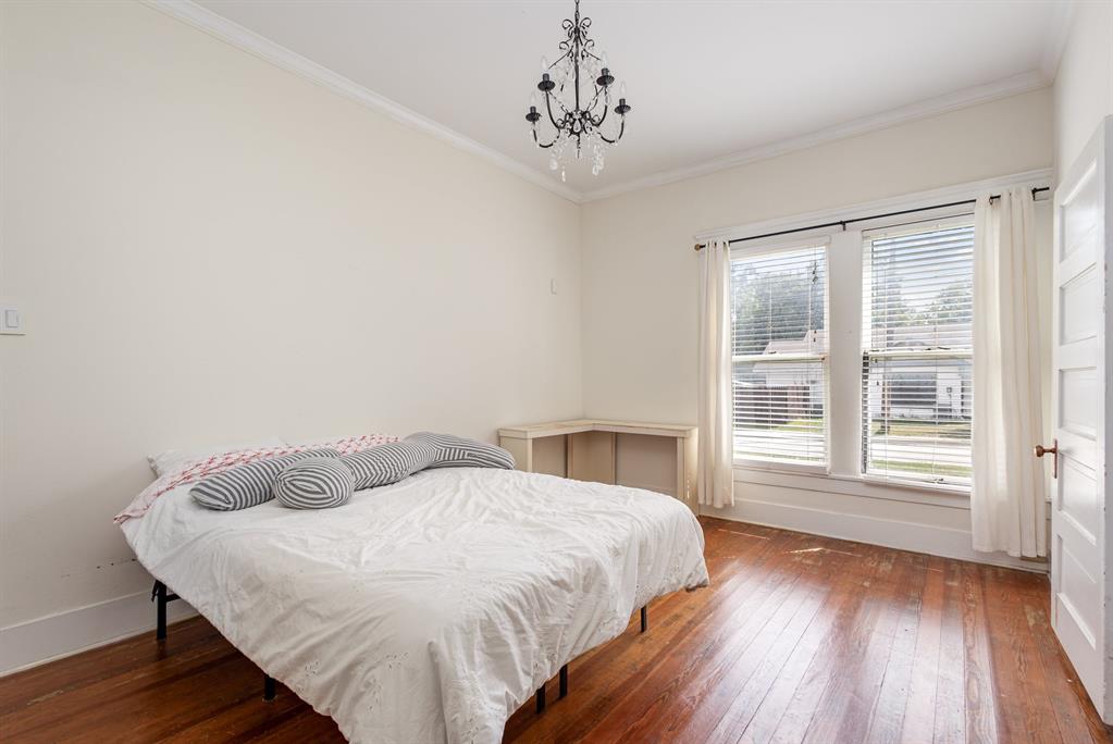 University-Rev - Residential