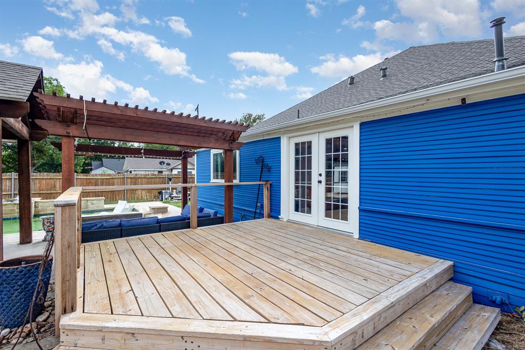 University-Rev - Residential