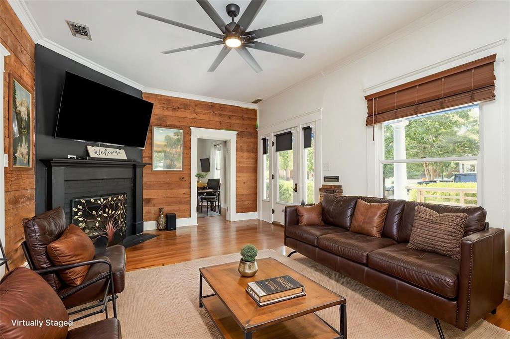 300 E University Avenue