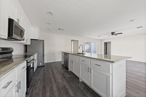 Tiny photo for 805 S 4th Street, Bonham, TX 75418 (MLS # 21395486)