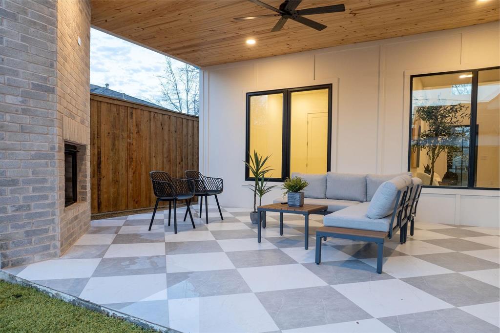 MARSH LANE 2 - Residential