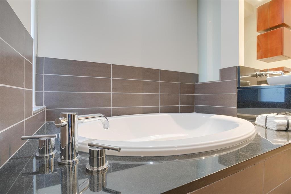 One Montgomery Plaza Residence Condo - Residential Lease