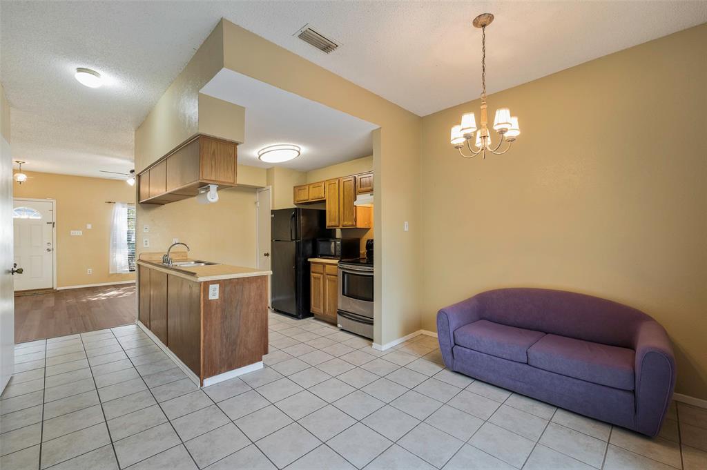 232 Samuel Boulevard 6