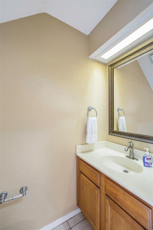 Meadowridge Condos Ph 01 - Residential