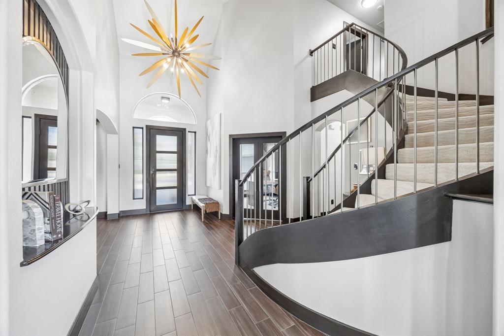 5303 Lafayette Drive