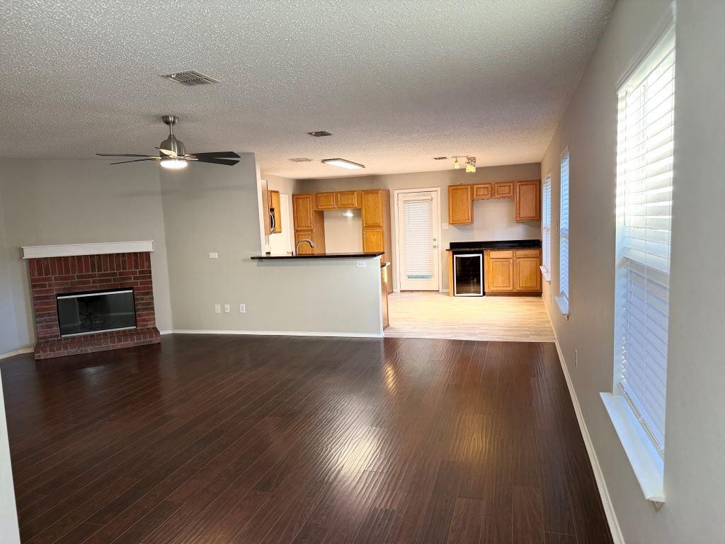 River Oaks Add Ph 2 - Residential Lease