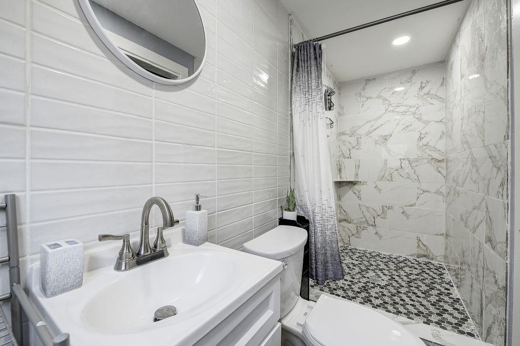 Woodridge Estates Ph Two - Residential