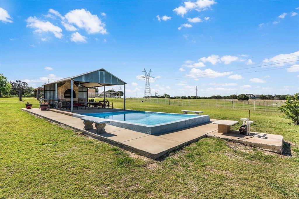 748 Rocky Ridge Lane