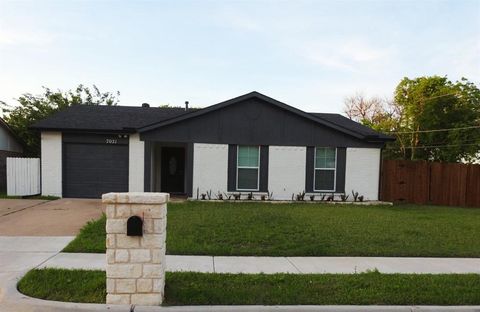 Photo of 7021 Southampton Drive, North Richland Hills, TX 76182 (MLS # 21236722)