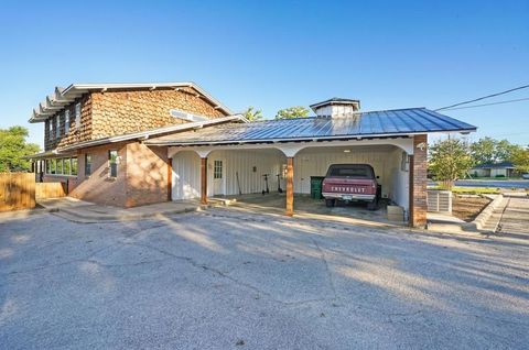 A home in Mineral Wells