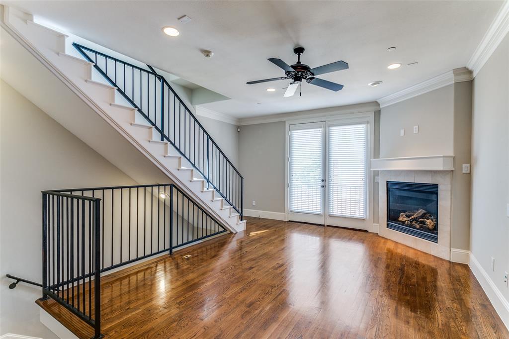 JW HALSELLS - Residential Lease