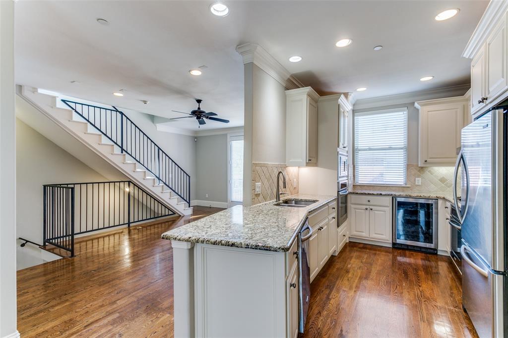 JW HALSELLS - Residential Lease