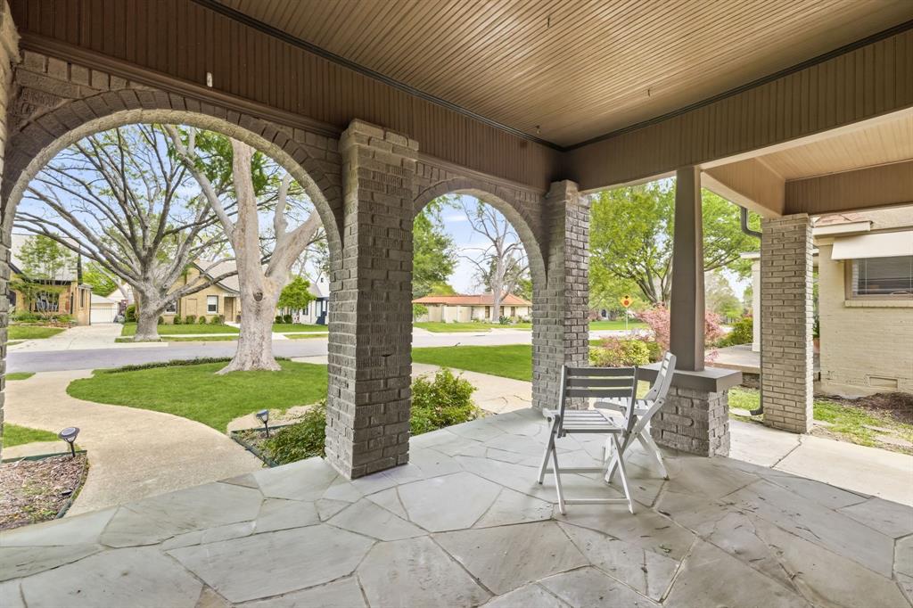 907 Monte Vista Drive