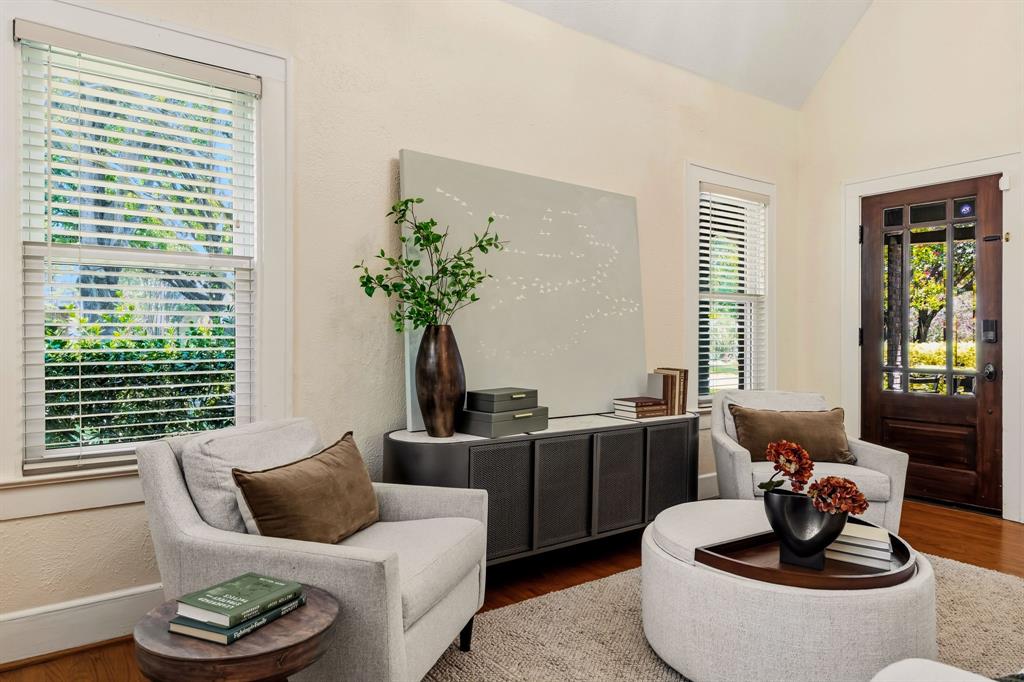 907 Monte Vista Drive