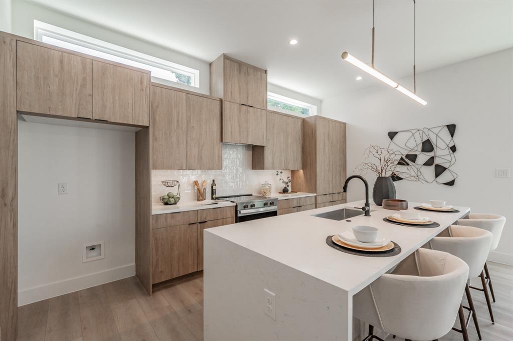 East Columbia Place - Residential Income