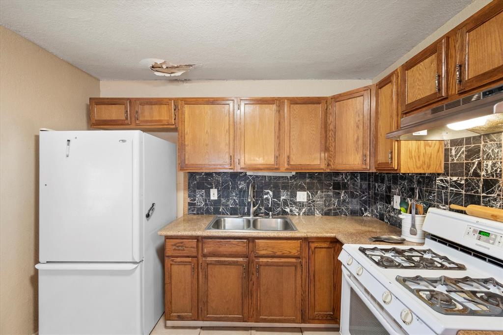 Town Alvarado - Residential