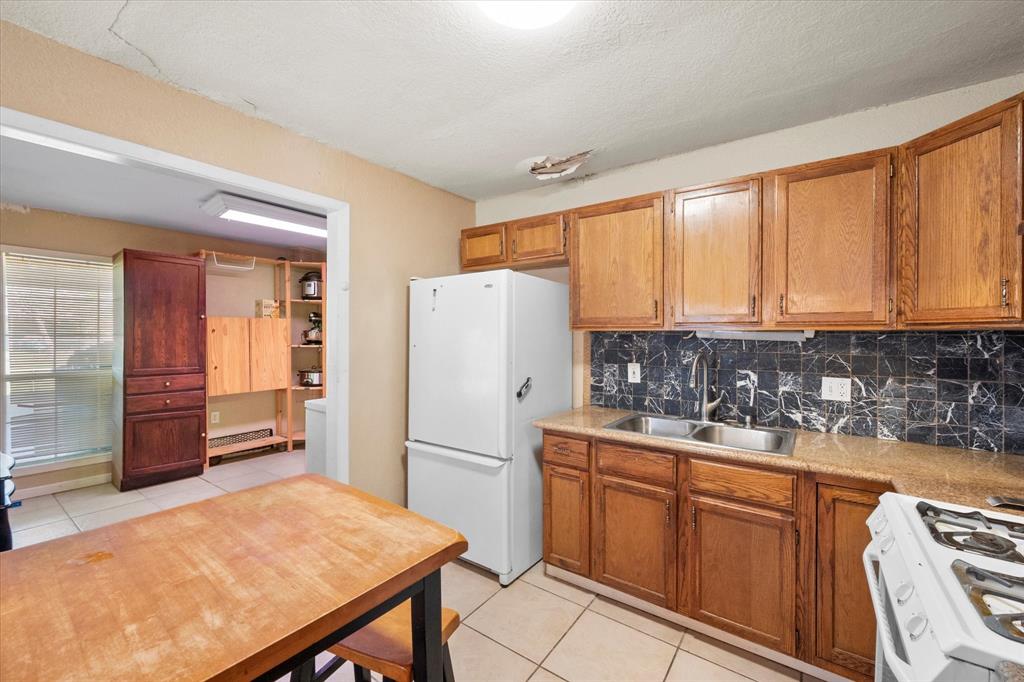 Town Alvarado - Residential