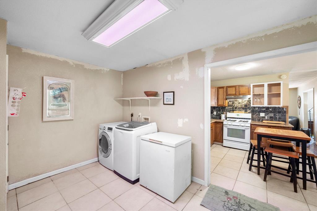 Town Alvarado - Residential