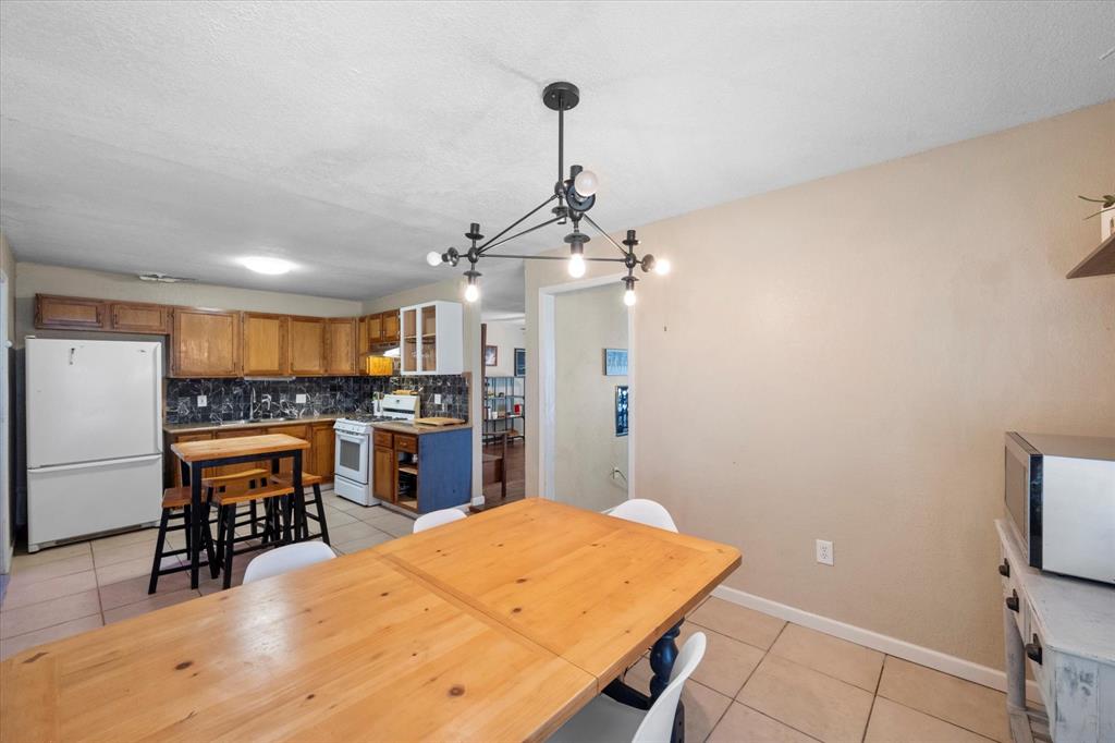 Town Alvarado - Residential