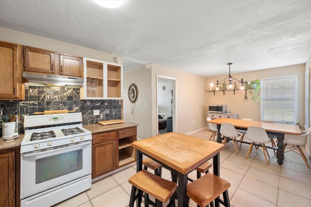 Town Alvarado - Residential