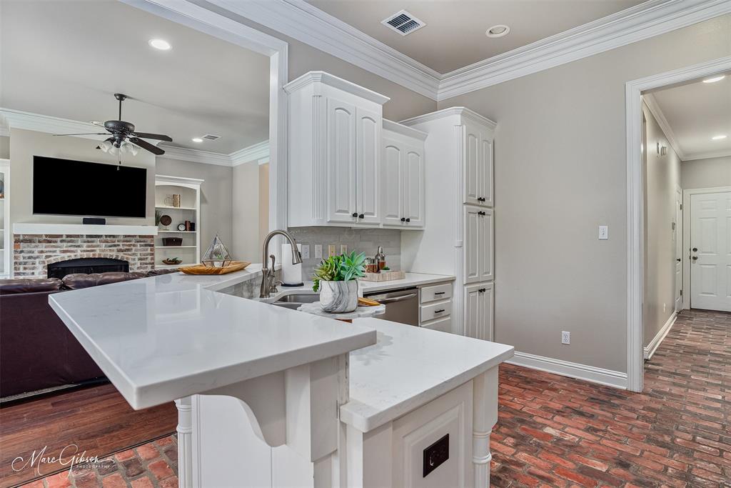 Shreveport, Louisiana 71106, United States, 3 Bedrooms Bedrooms, ,3 BathroomsBathrooms,Residential,Active,225803