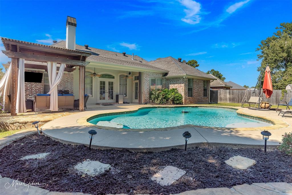 Shreveport, Louisiana 71106, United States, 3 Bedrooms Bedrooms, ,3 BathroomsBathrooms,Residential,Active,225803