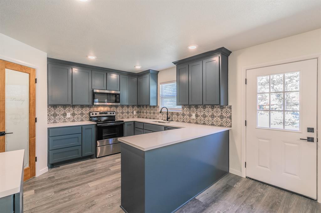 Blue Water Oaks - Residential