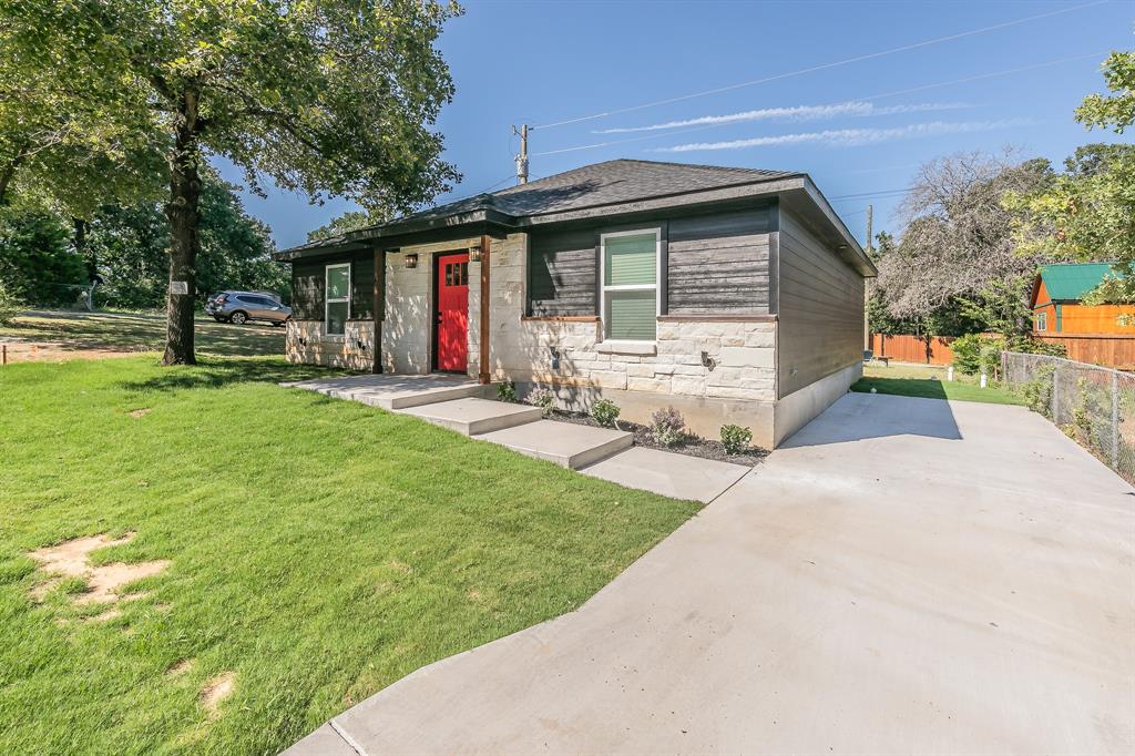 105 Red Oak Street
