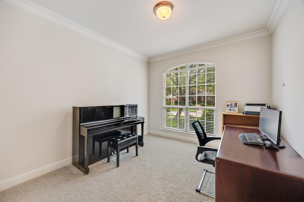 1706 Tamarack Drive