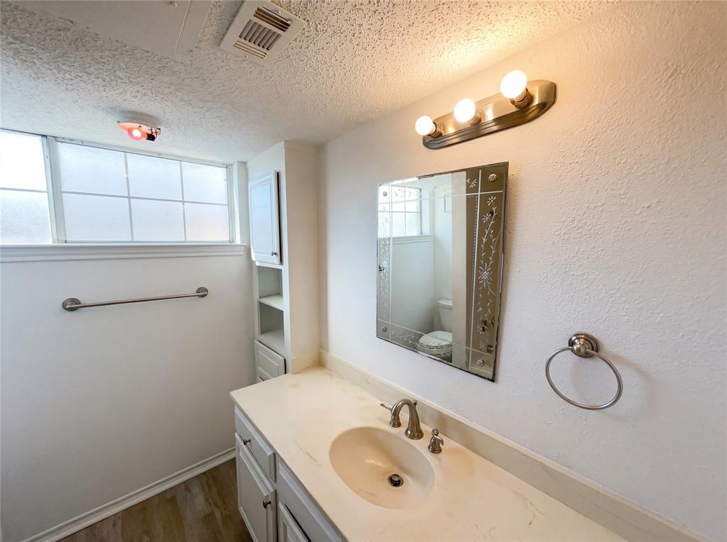 Preston On Creek Condos - Residential