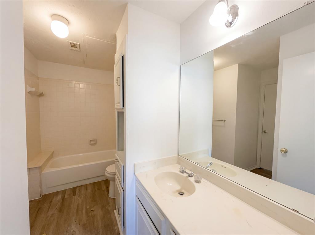 Preston On Creek Condos - Residential