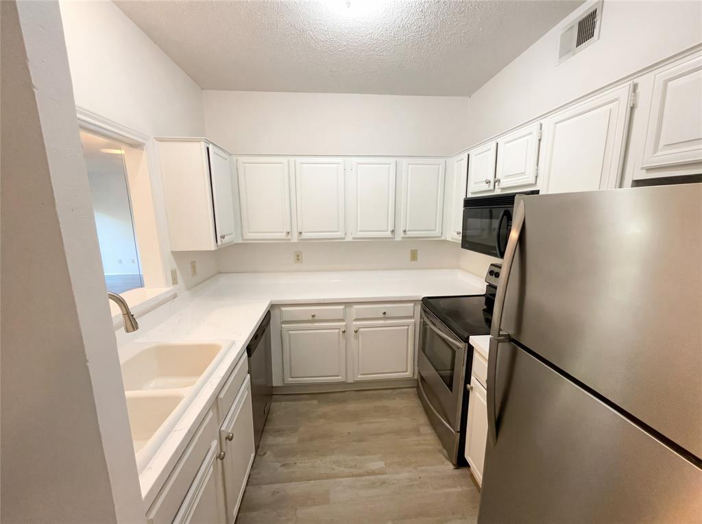 Preston On Creek Condos - Residential