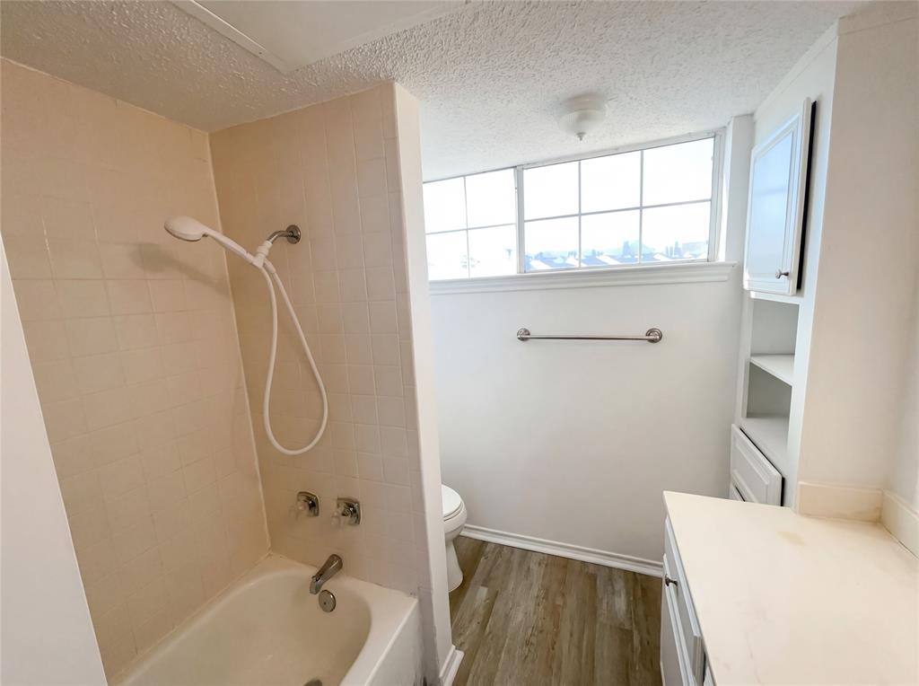 Preston On Creek Condos - Residential