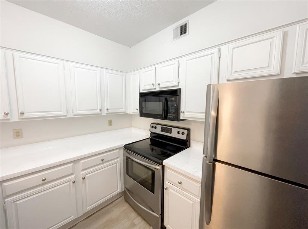 Preston On Creek Condos - Residential