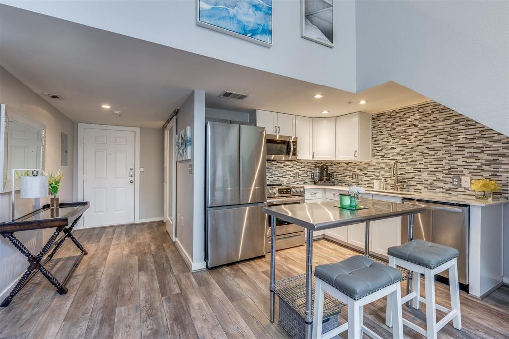 5111 Manett Condos - Residential Lease