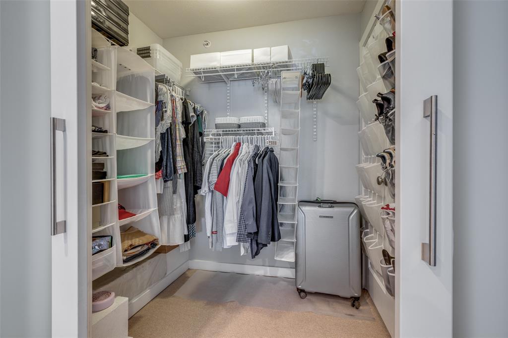 5111 Manett Condos - Residential Lease