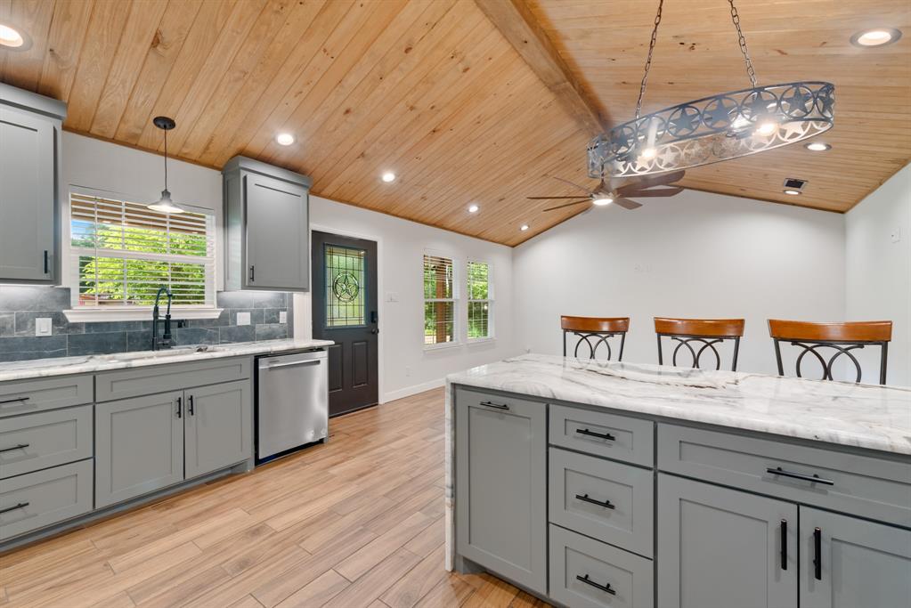 Eastwood Islands - Residential Lease