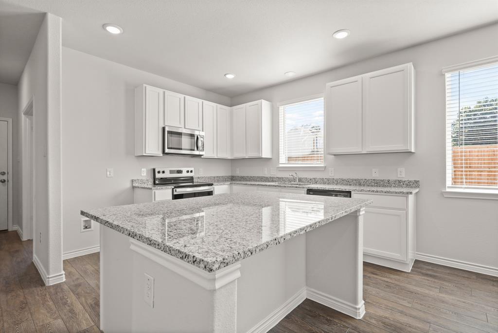 7900 Bald Cypress Road