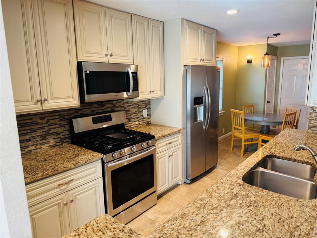 WILLIAM H CHARLES SUBD - Residential Lease