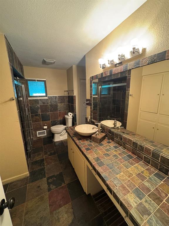 WILLIAM H CHARLES SUBD - Residential Lease