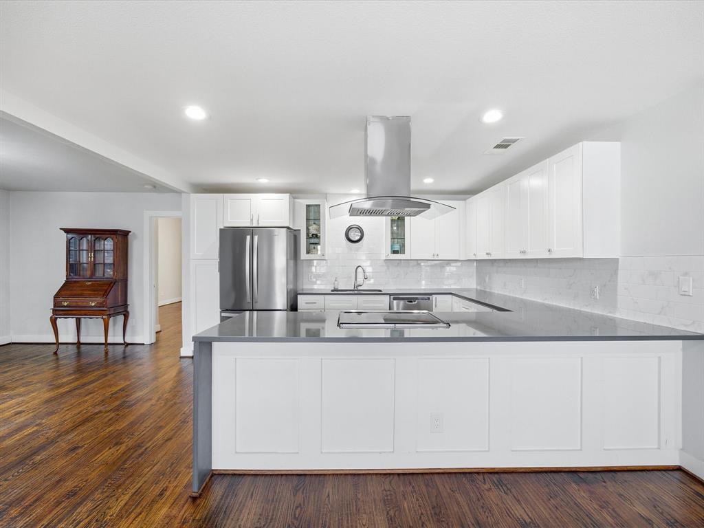 Valwood Park 23 - Residential