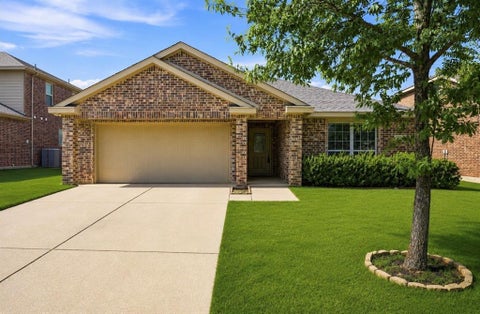 Photo of 402 Fountain View Lane, Josephine, TX 75173 (MLS # 21328613)