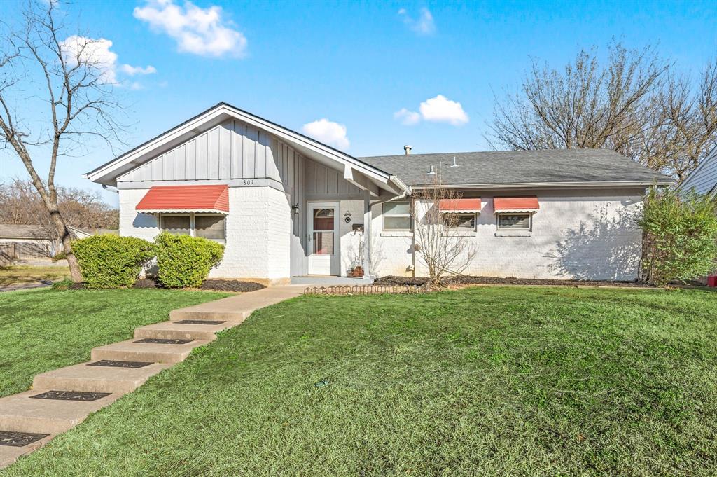 801 Eastcliff Drive