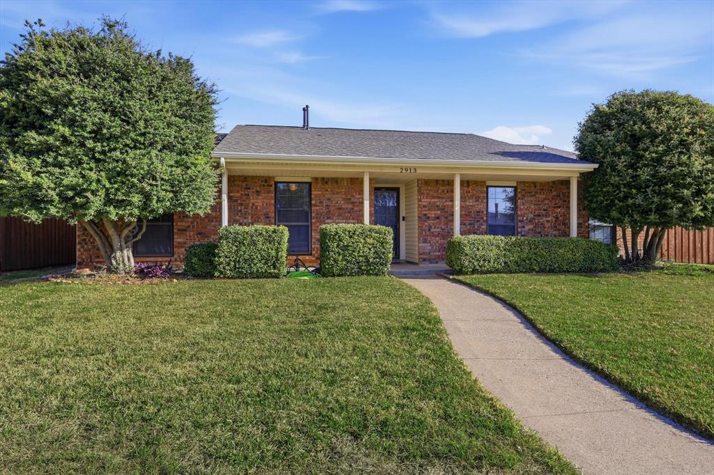 2913 Flagstone Drive